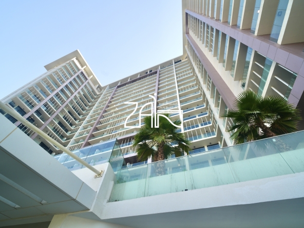 Furnished High-Floor 1BR Unit with Canal View
