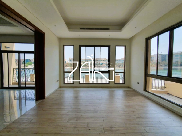 4BR Villa with Stunning Sea View Ready to Move In