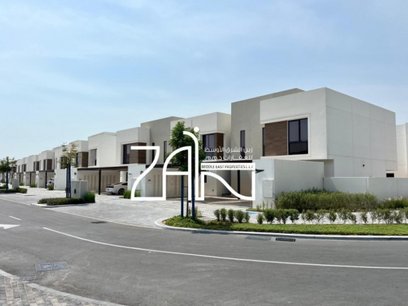 Prime Location Single Row 3BR+M -Close to Entrance